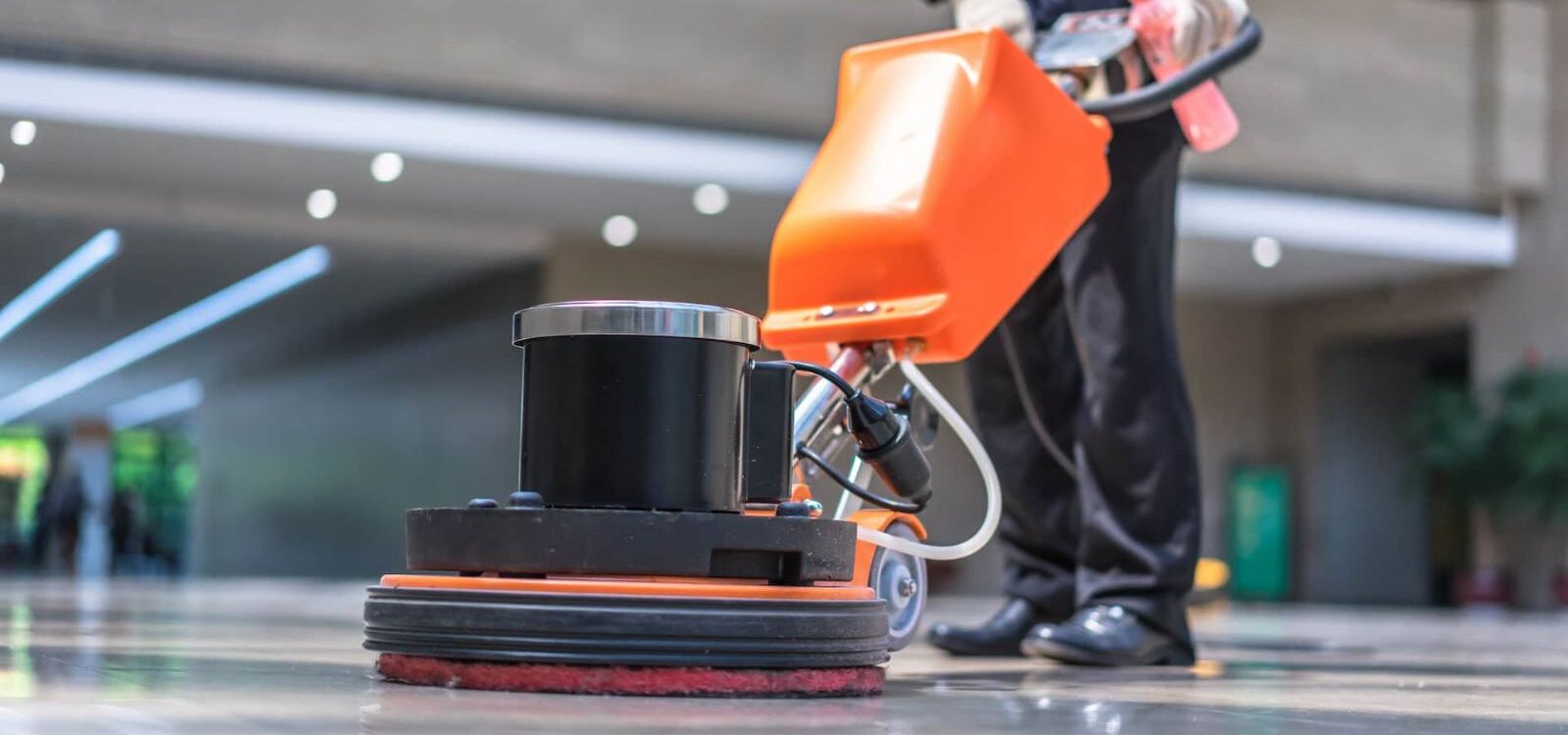 PHOTO 2023 07 11 16 10 56 1600X750 | Mari'eaux Propreté Quelle est la différence entre la métallisation et la cristallisation des sols ? Hœnheim